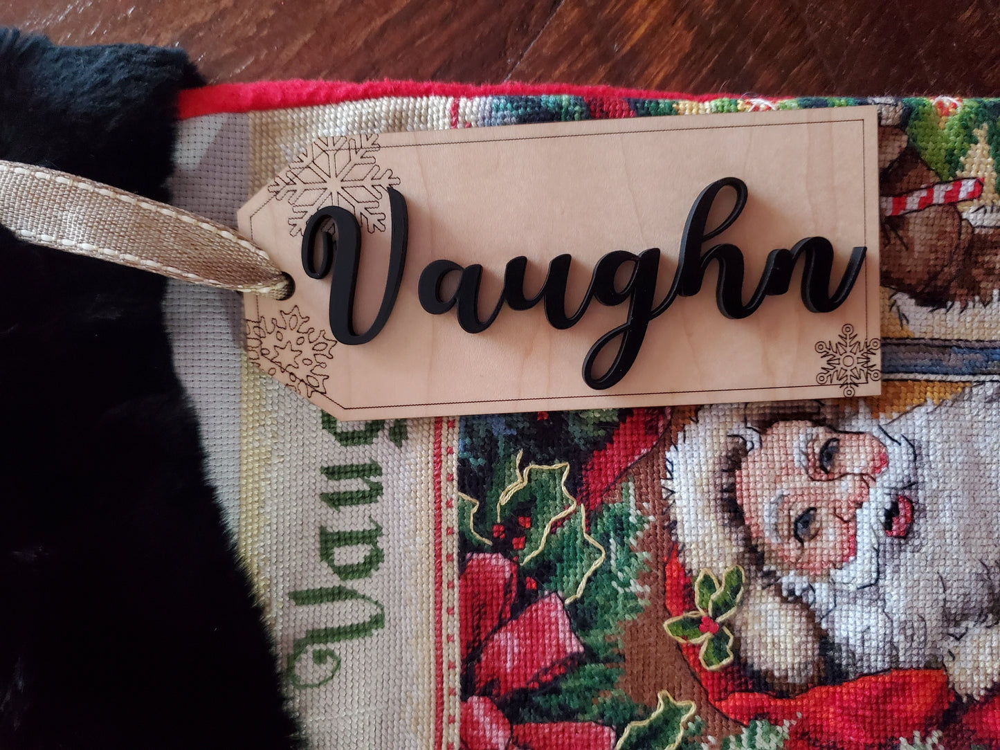 Stocking tag with engraved Snowflakes