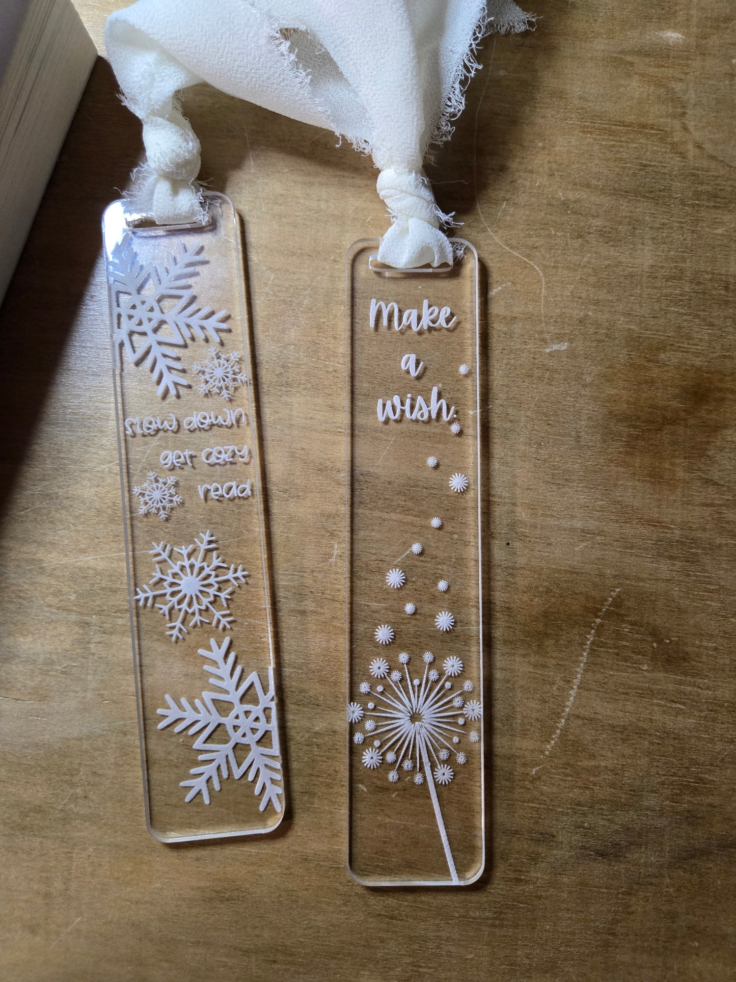 Engraved Acrylic Bookmark – Cozy Snowflake or Dandelion Design