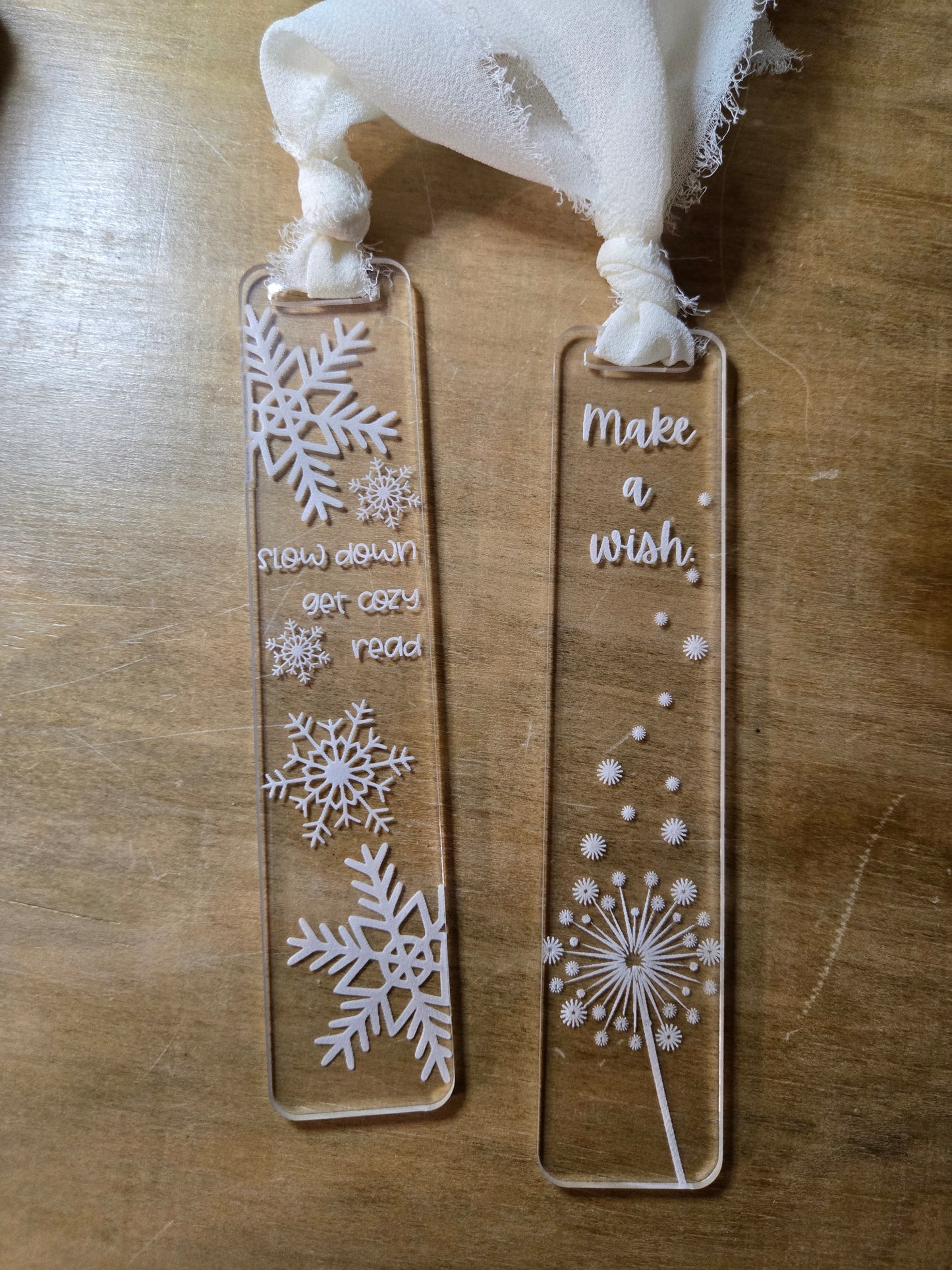 Engraved Acrylic Bookmark – Cozy Snowflake or Dandelion Design